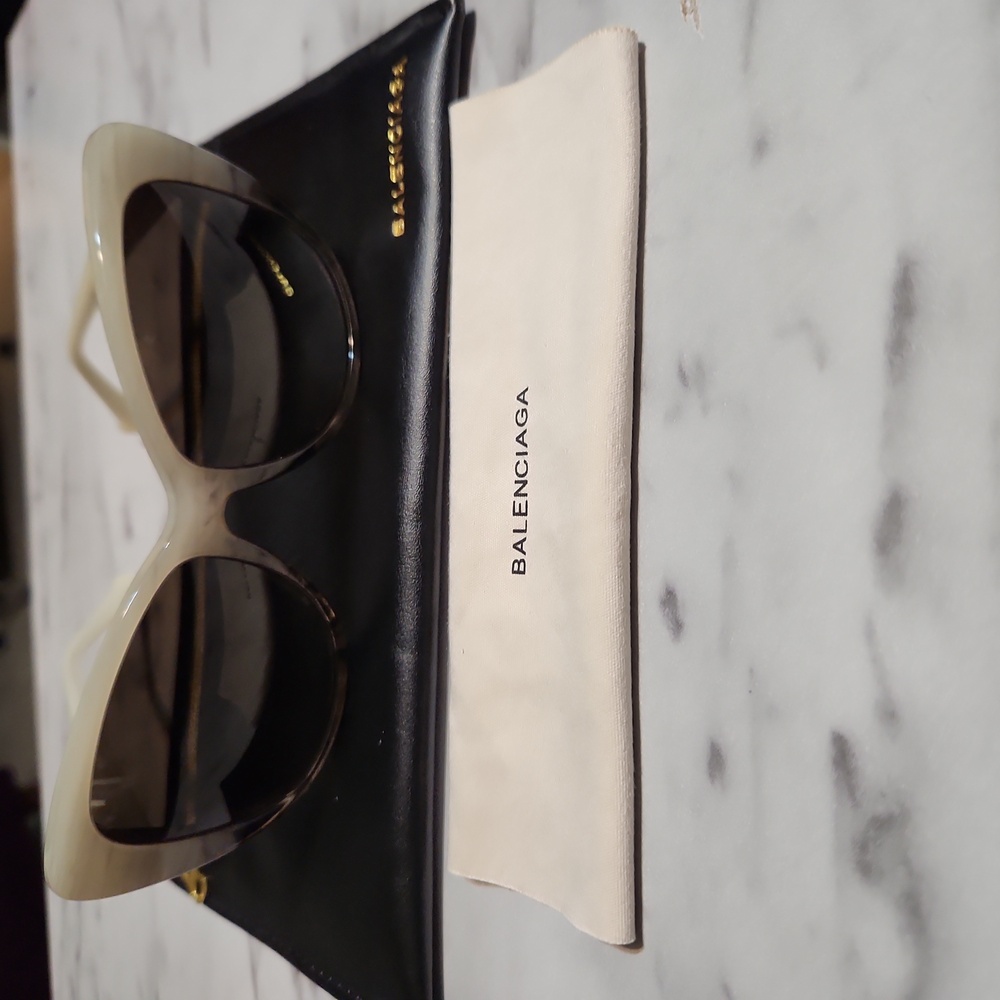 BALENCIAGA Cream Gray Gradient Sunglasses 100% Authentic Perfect Condition